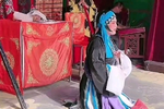 皮氏女三告 下