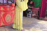 皮氏女三告 下