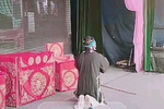 皮氏女三告 下
